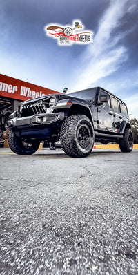 2023 Jeep Wrangler Sahara Altitude wheel and tire build
