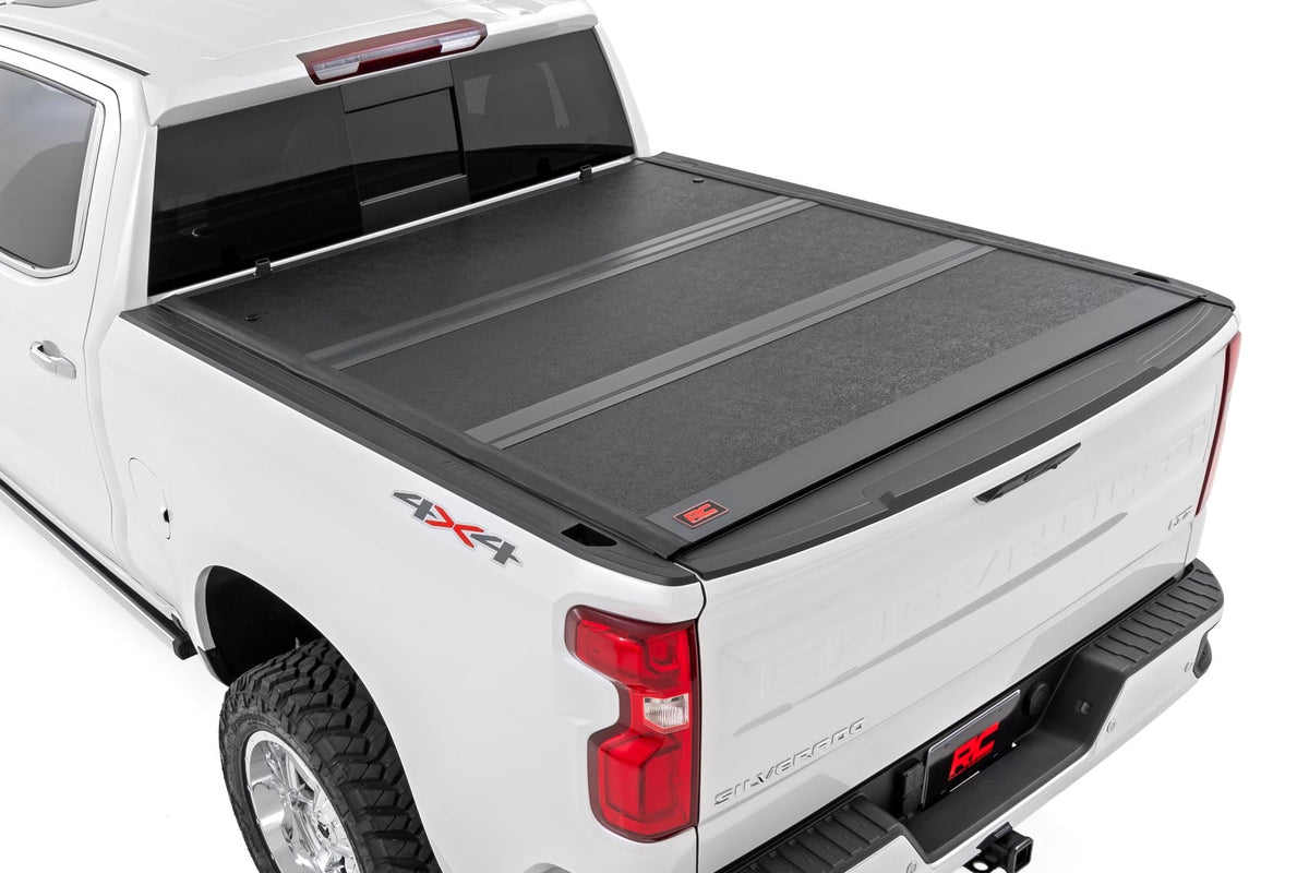 Hard Low Profile Bed Cover | Chevy/Gmc Sierra 1500 (19-26)/Silverado 1500 (19-26)