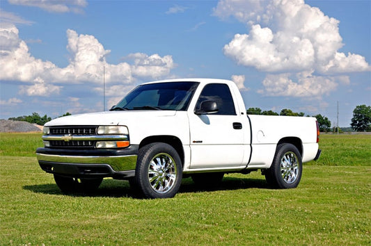 1.5 Inch Leveling Kit | Chevy Silverado & GMC Sierra 1500 2WD (1999-2006 & Classic) - Rough Country at Road Runner Wheels & Tires